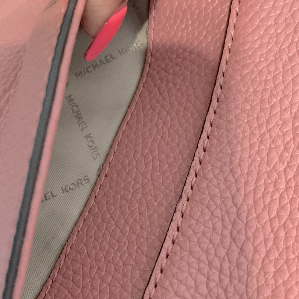 Michael Kors Medium Crossbody Bag/Satchel - Picture 9 of 10